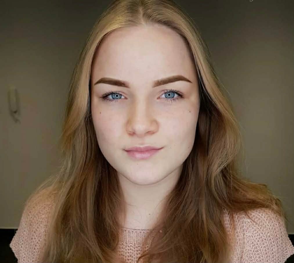 Makijaż permanentny brwi — realizacja